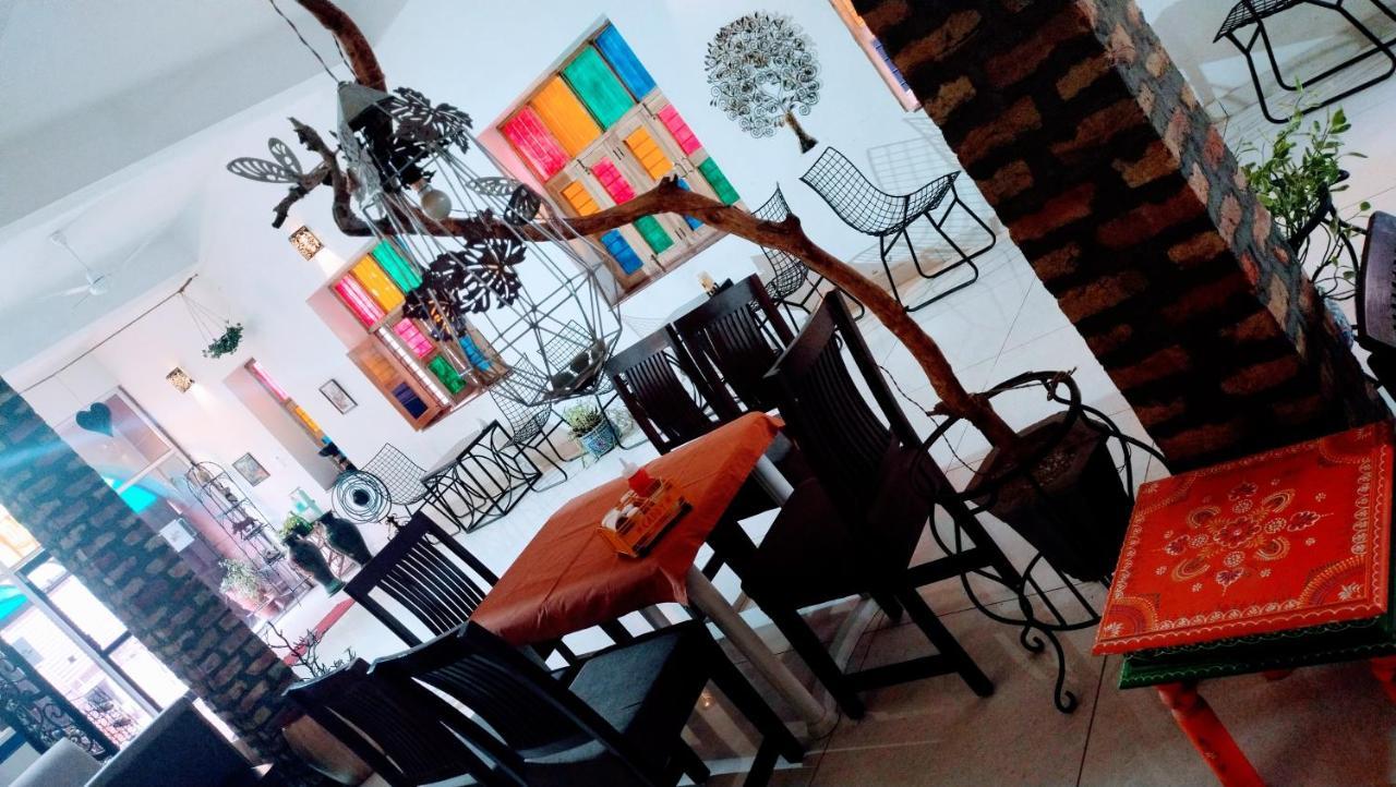 Rangbaari Stays & Cafe Jodhpur  Luaran gambar