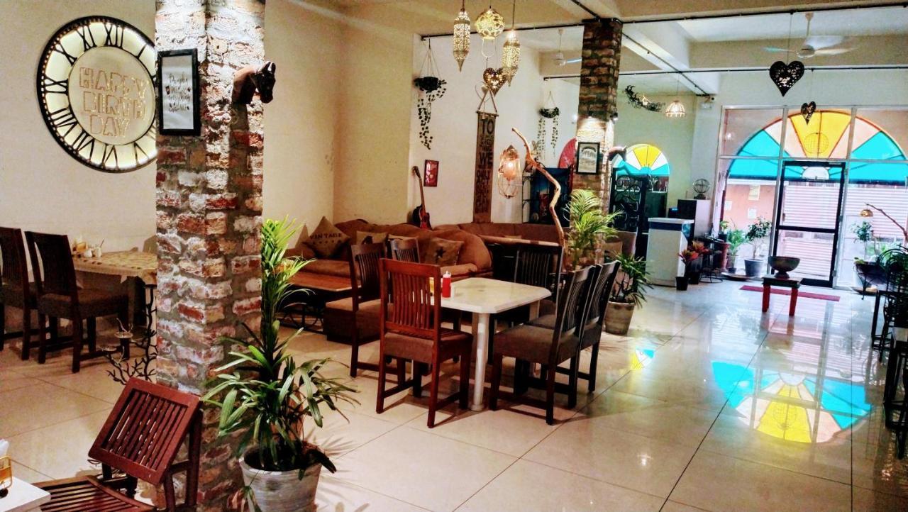 Rangbaari Stays & Cafe Jodhpur  Luaran gambar